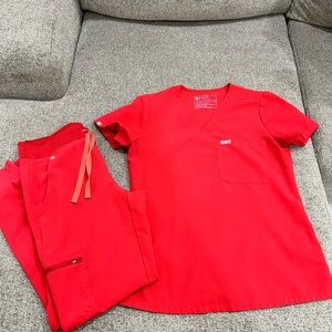 Figs catarina Red Scrub Set